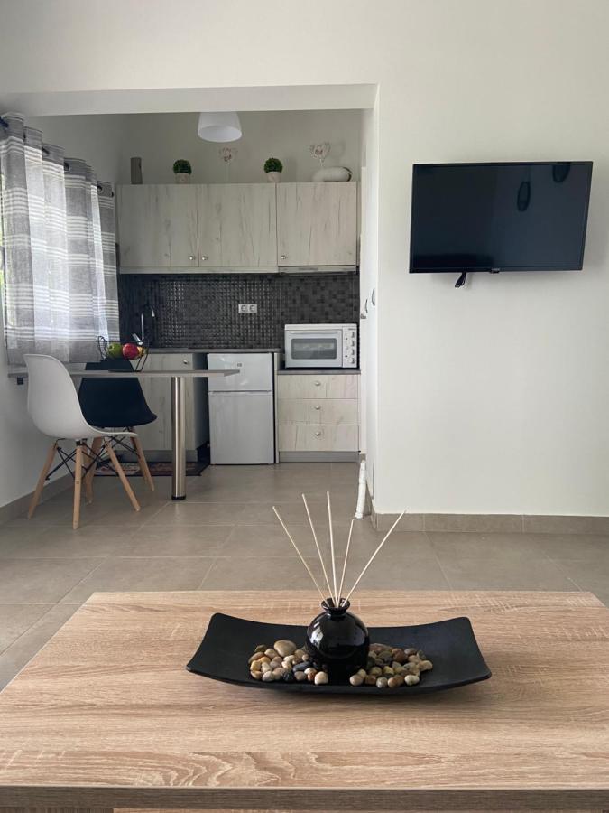 M & F House Villa Оропос Екстериор снимка