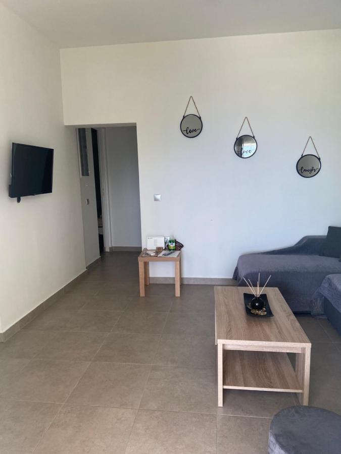 M & F House Villa Оропос Екстериор снимка